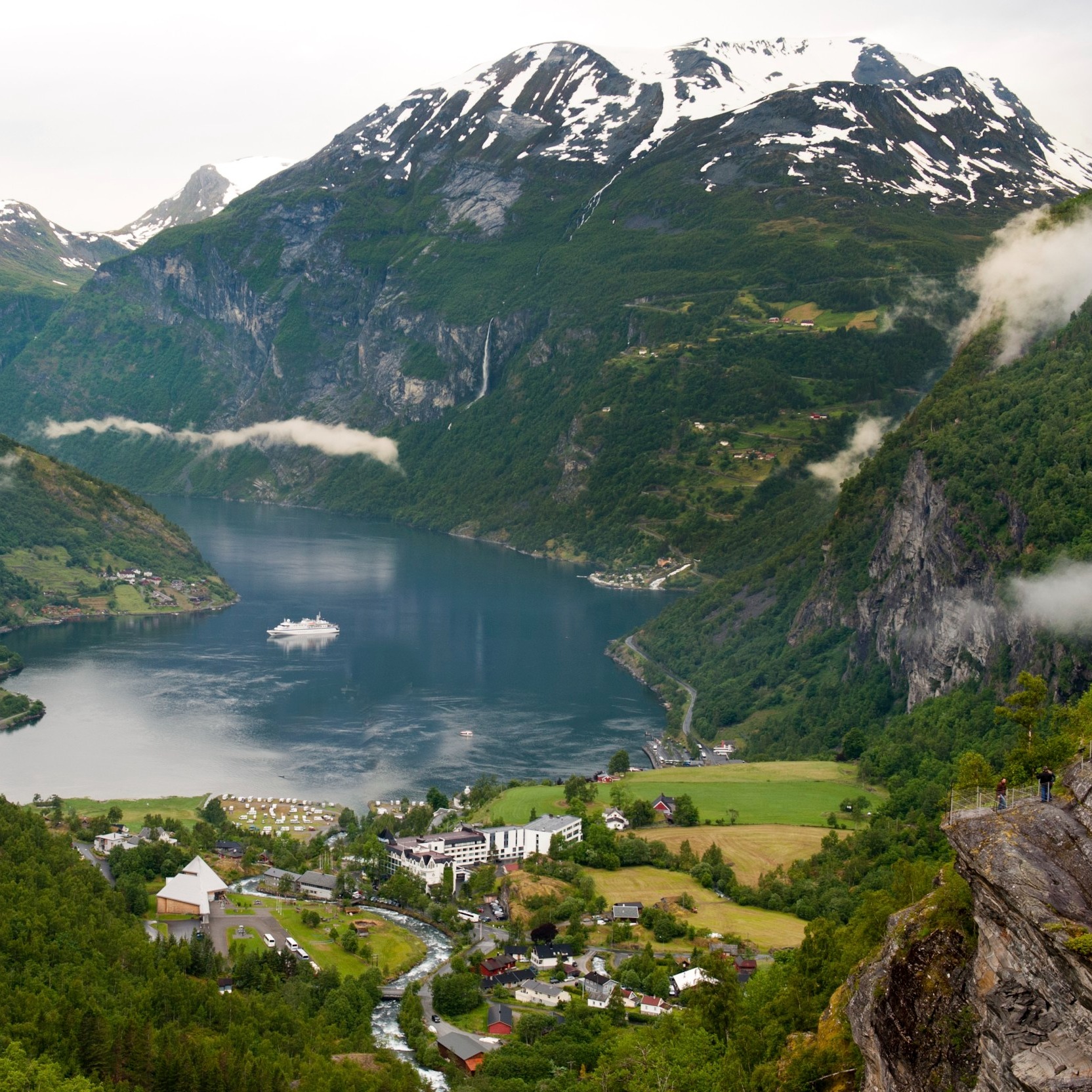 Cruises the Norwegian Fjords